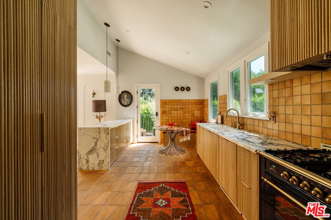 Interior, Kitchen, Pendant Lights, Recessed Lighting