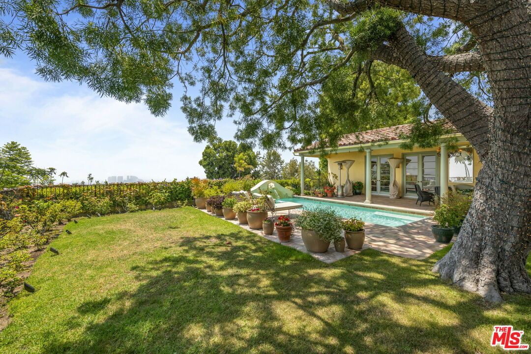 Backyard, Exterior, Pool
