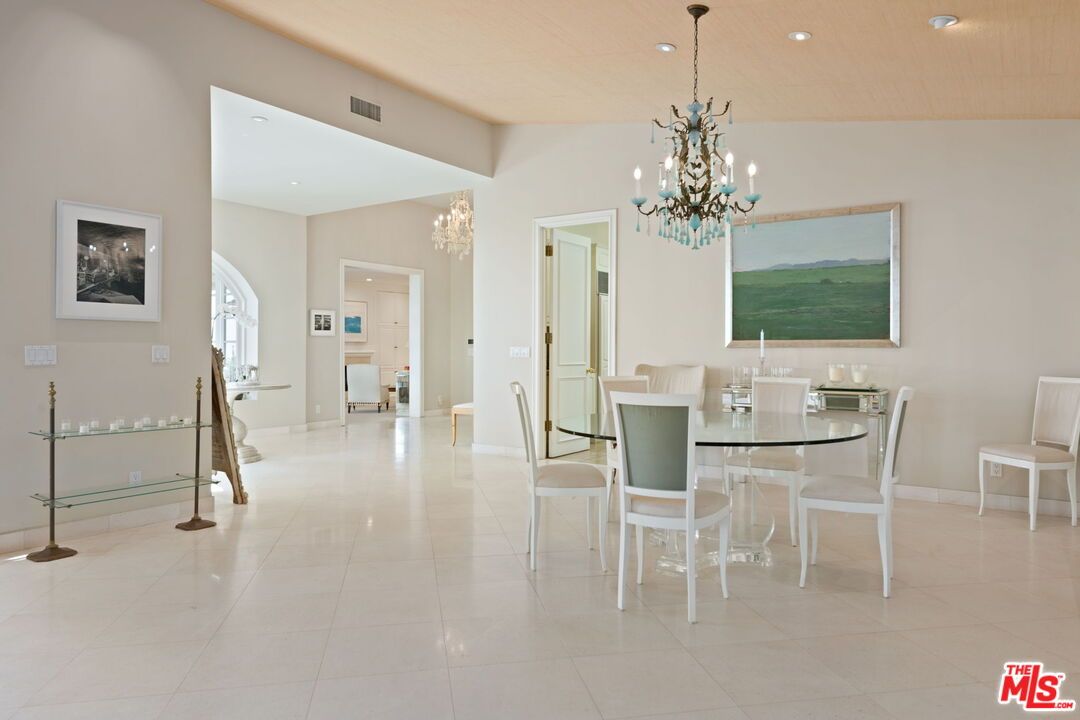 Chandelier, Dining room, Interior, Pendant Lights, Recessed Lighting