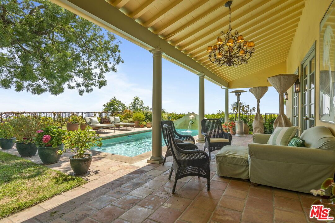 Chandelier, Exterior, Pool
