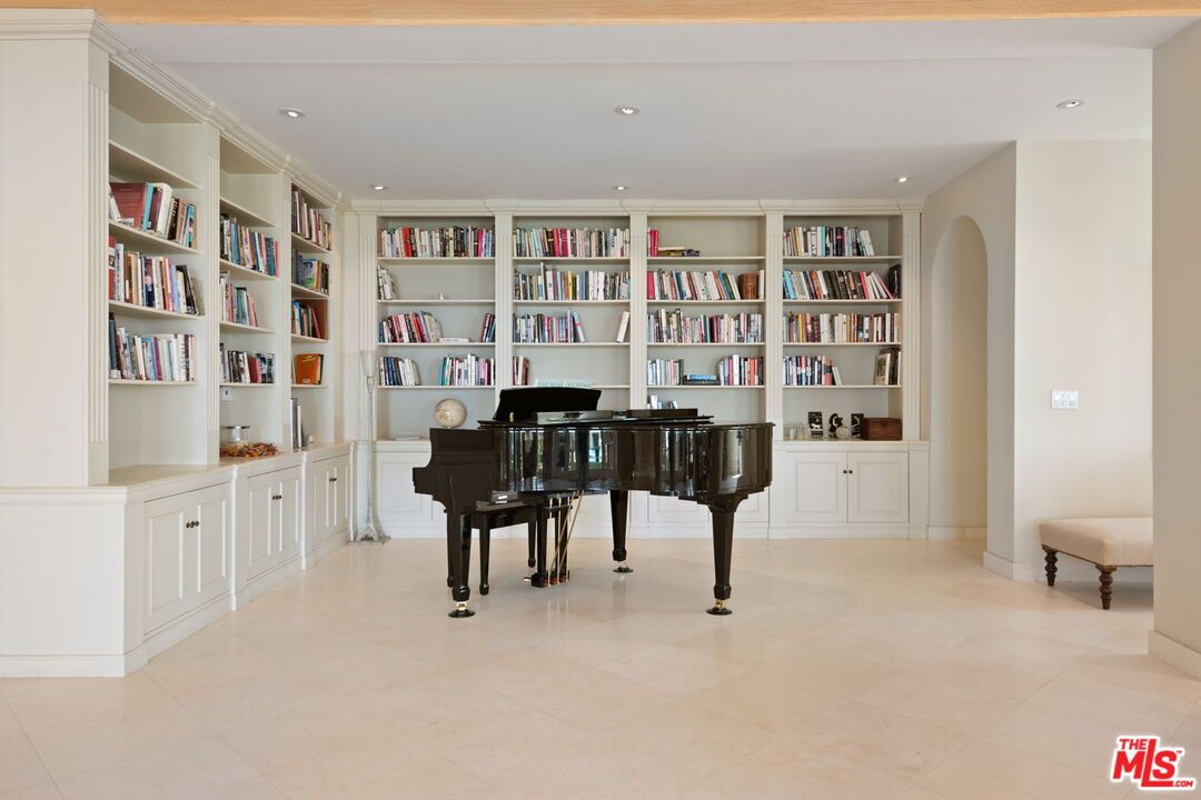 Interior, Piano, Recessed Lighting