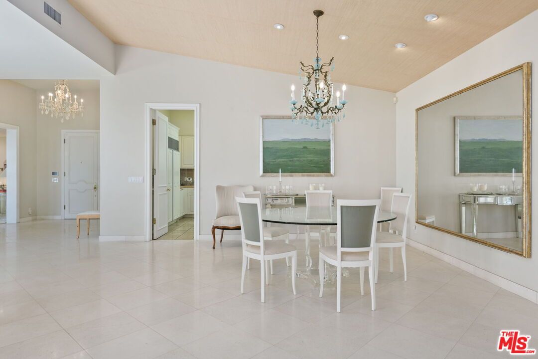 Chandelier, Dining room, Interior, Recessed Lighting