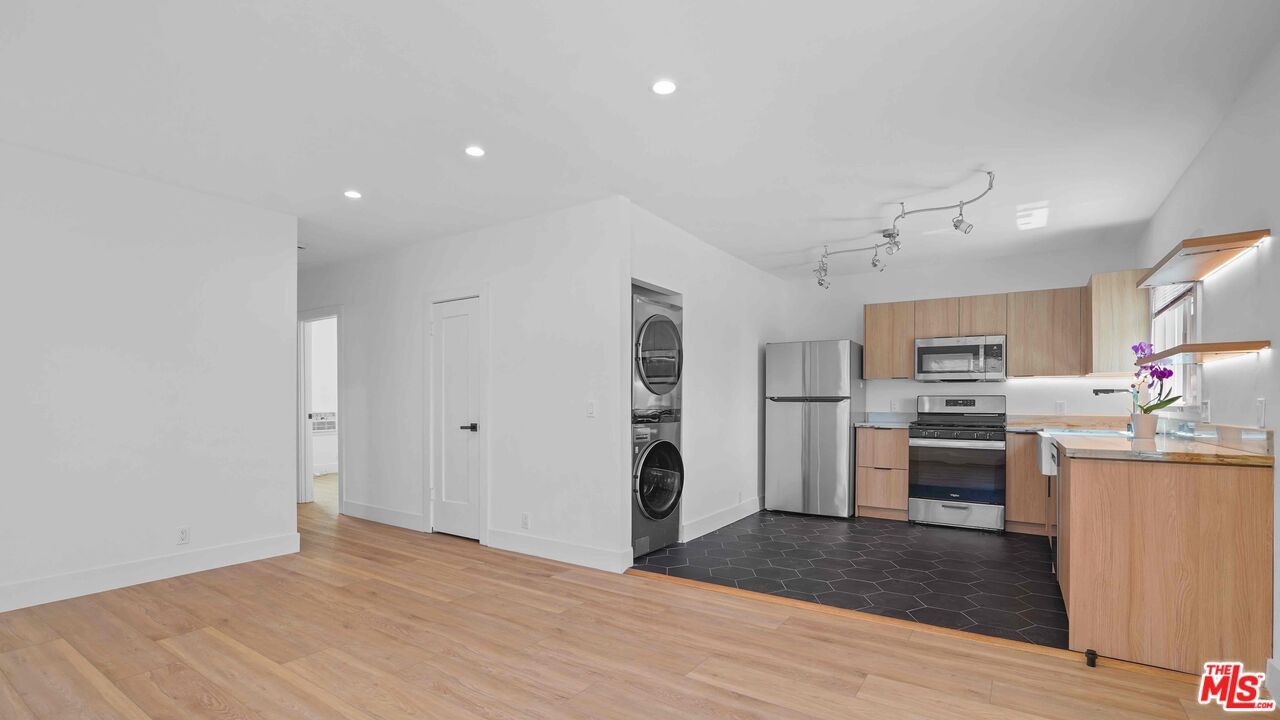 Interior, Kitchen, Recessed Lighting, Stainless Steel Appliances, Washer, Wood Texture Flooring