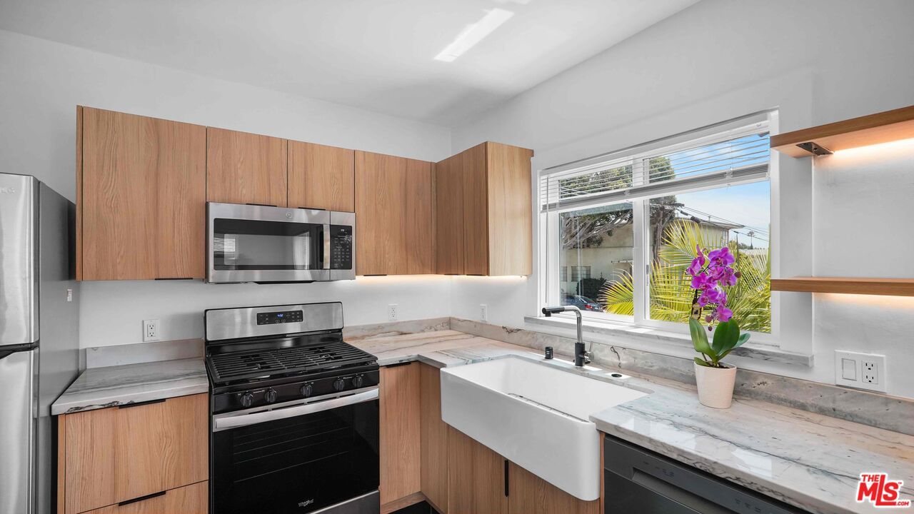 Interior, Kitchen, Stainless Steel Appliances