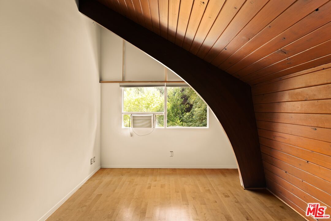 Empty room, Interior, Wooden Ceilings, Wood Texture Flooring, Wooden Walls