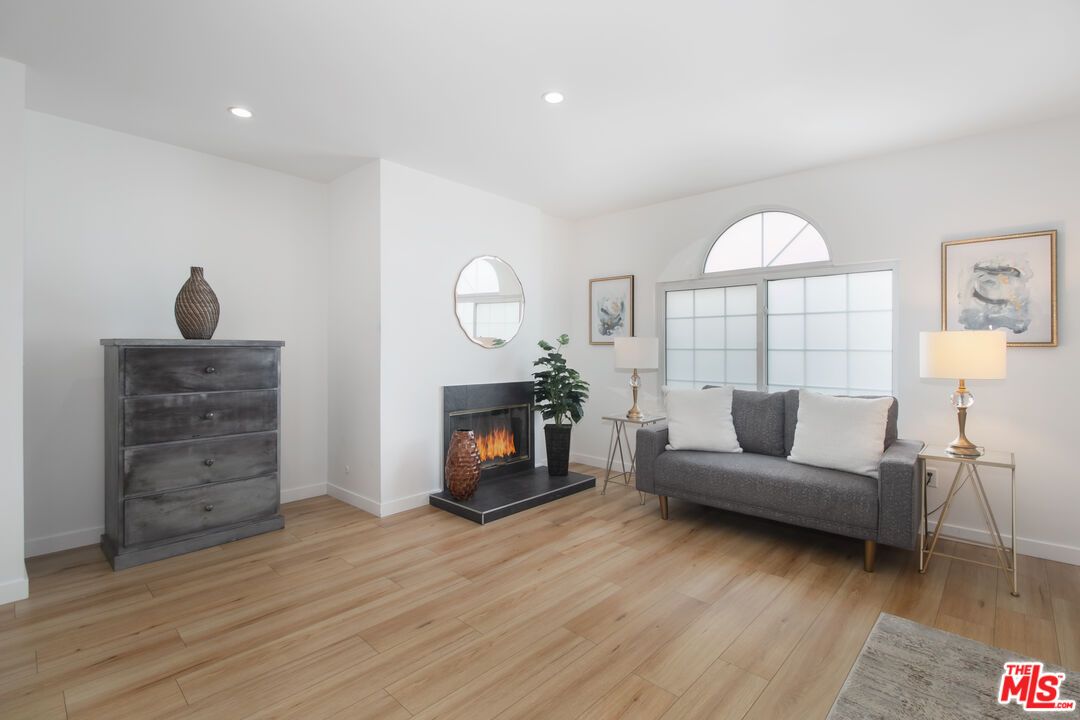 Fireplace, Interior, Recessed Lighting, Wood Texture Flooring