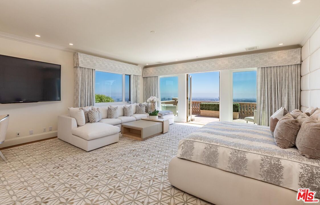 Bedroom, Interior, Living room, Recessed Lighting, Water