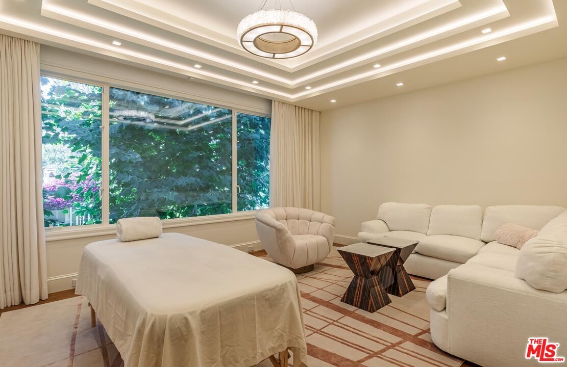 Interior, Living room, Pendant Lights, Recessed Lighting