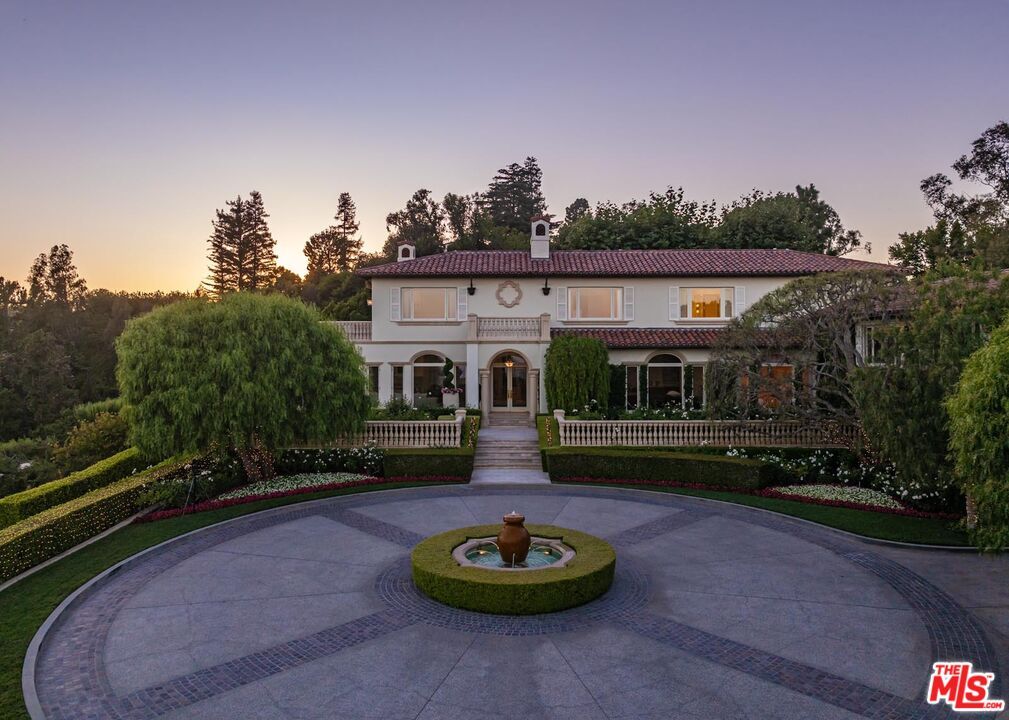 Backyard, Exterior, Facade, Mediterranean