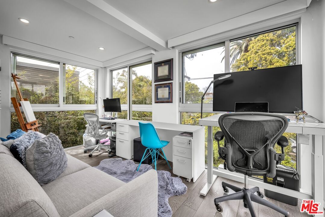 Home Office, Interior, Recessed Lighting, Wood Texture Flooring