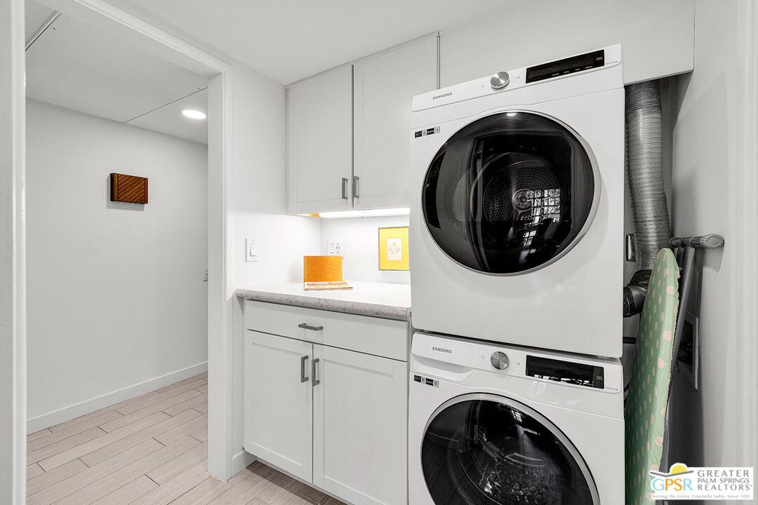 Interior, Recessed Lighting, Utility Closets, Washer, Wood Texture Flooring