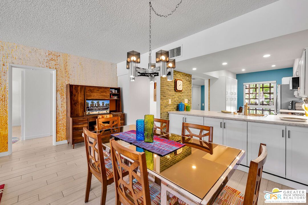 Dining room, Interior, Kitchen, Pendant Lights, Recessed Lighting, Stone Walls, Wood Texture Flooring