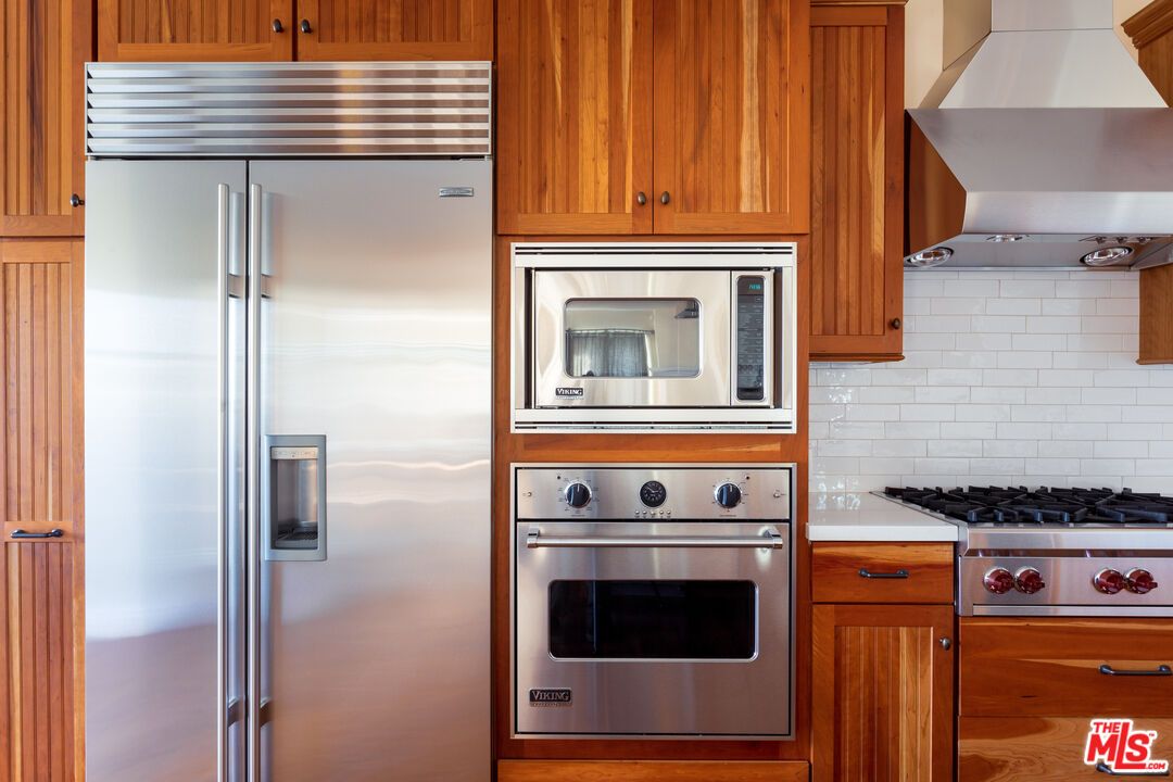 Interior, Kitchen, Stainless Steel Appliances