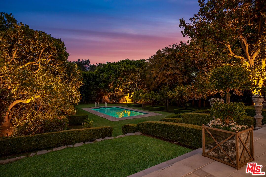 Backyard, Exterior, Pool