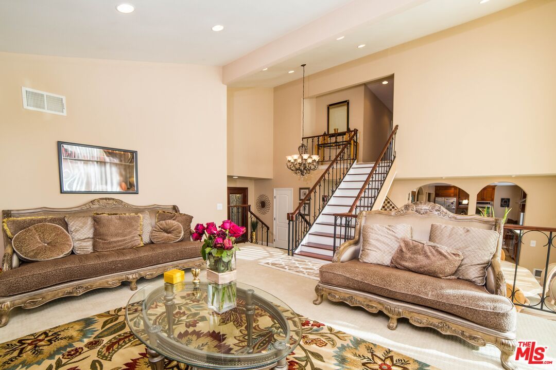 Chandelier, Interior, Living room, Recessed Lighting