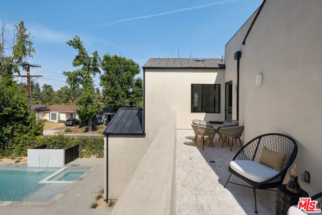 Exterior, Pool, Solar Panels