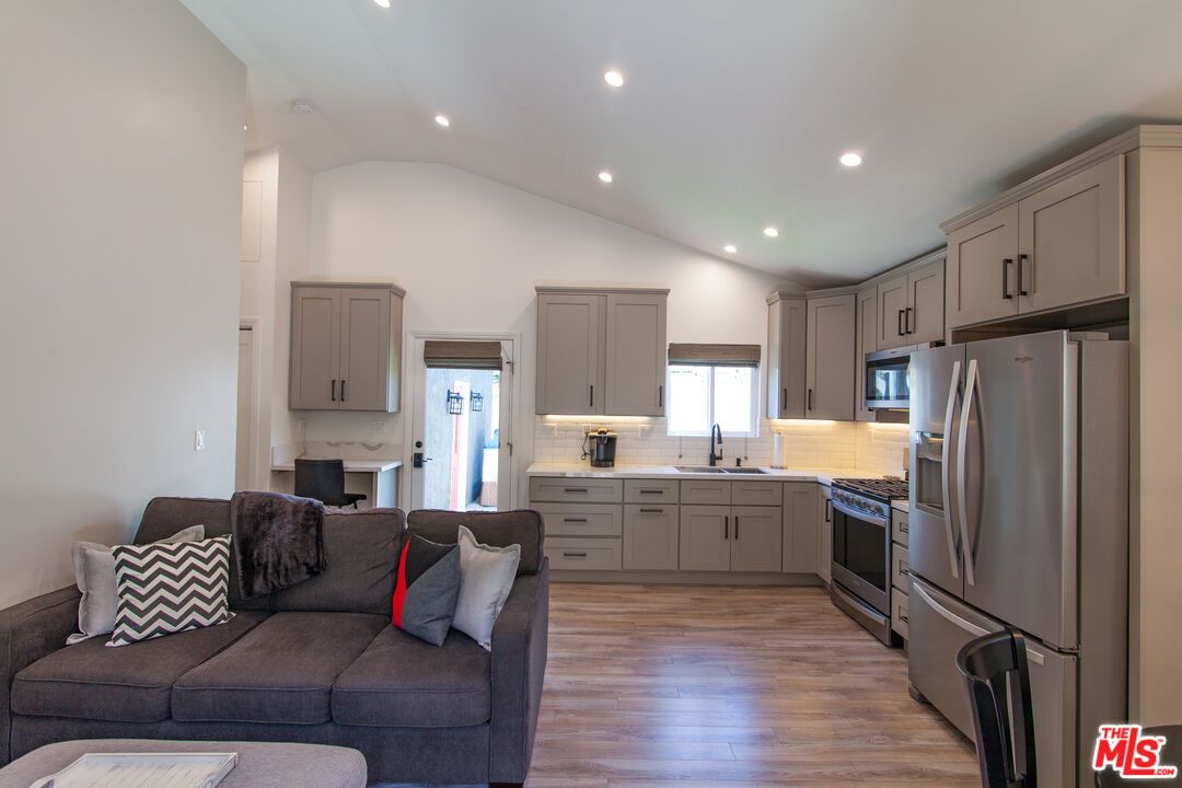 Interior, Kitchen, Living room, Recessed Lighting, Wood Texture Flooring