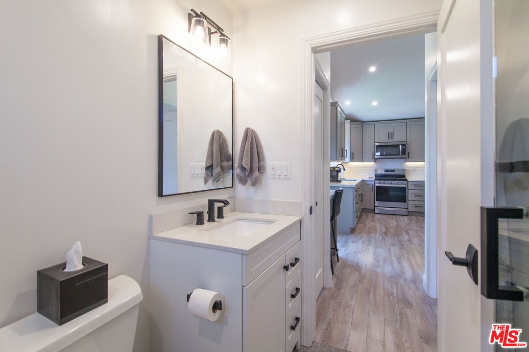 Bathroom, Interior, Recessed Lighting, Wood Texture Flooring