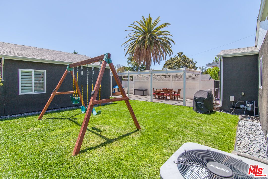 Backyard, Exterior, Playground