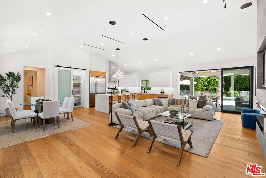 Dining room, Interior, Kitchen, Living room, Pendant Lights, Recessed Lighting, Wood Texture Flooring