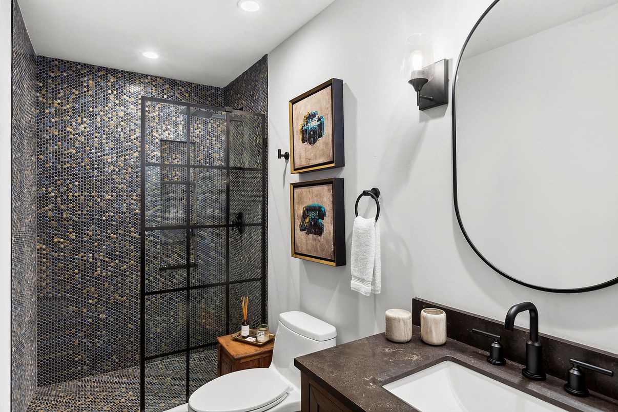 Bathroom, Interior, Recessed Lighting