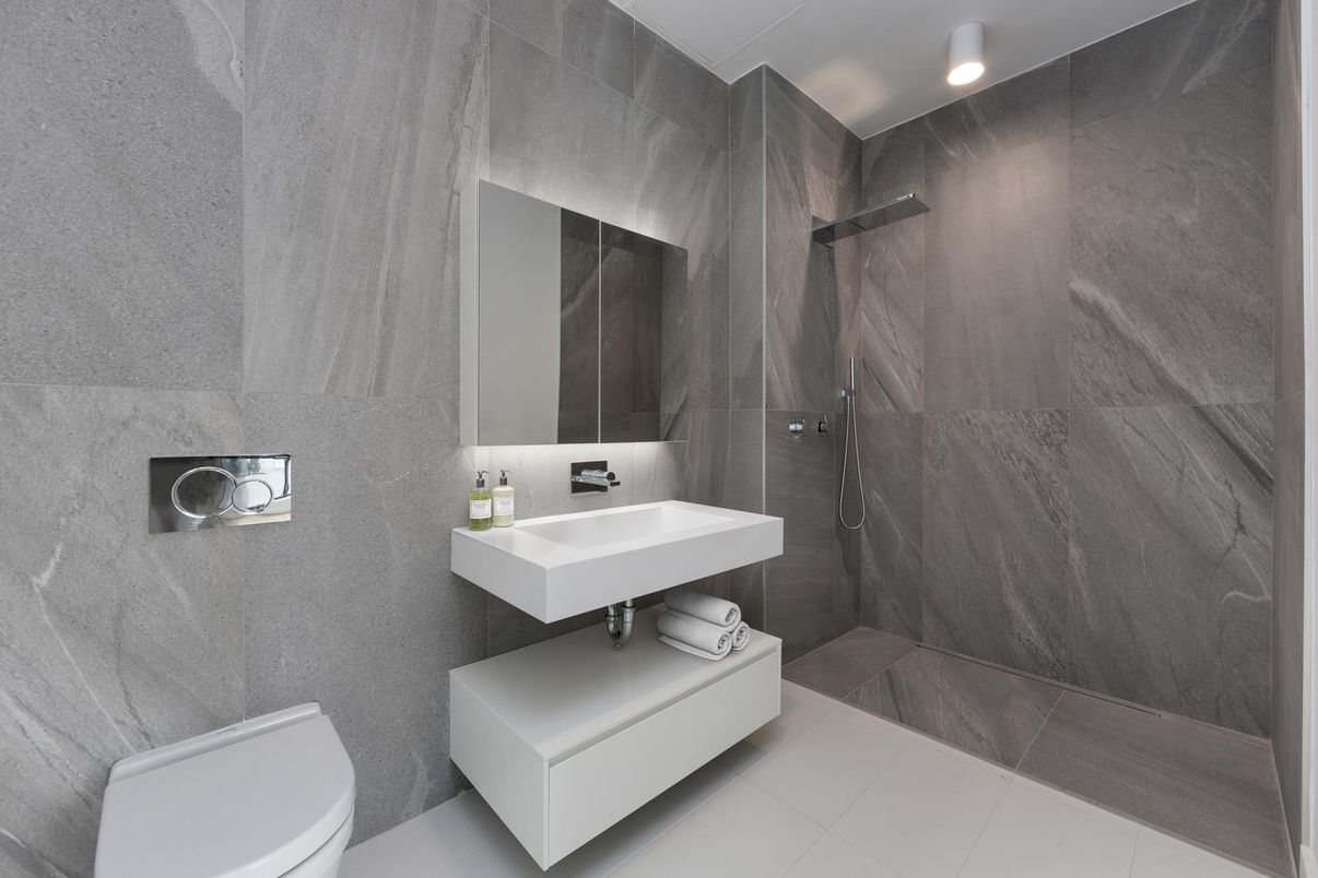 Bathroom, Interior, Recessed Lighting
