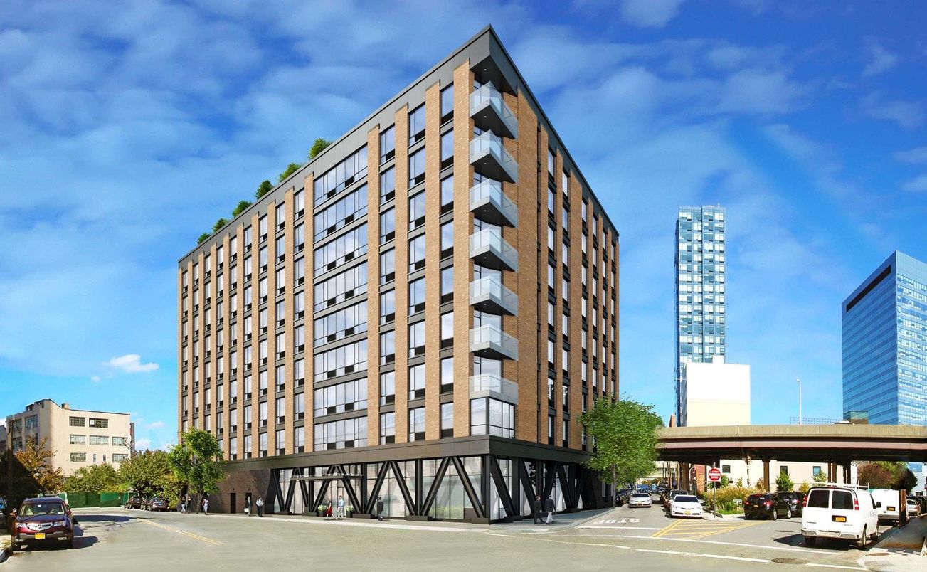 Exterior, Facade, Highrise