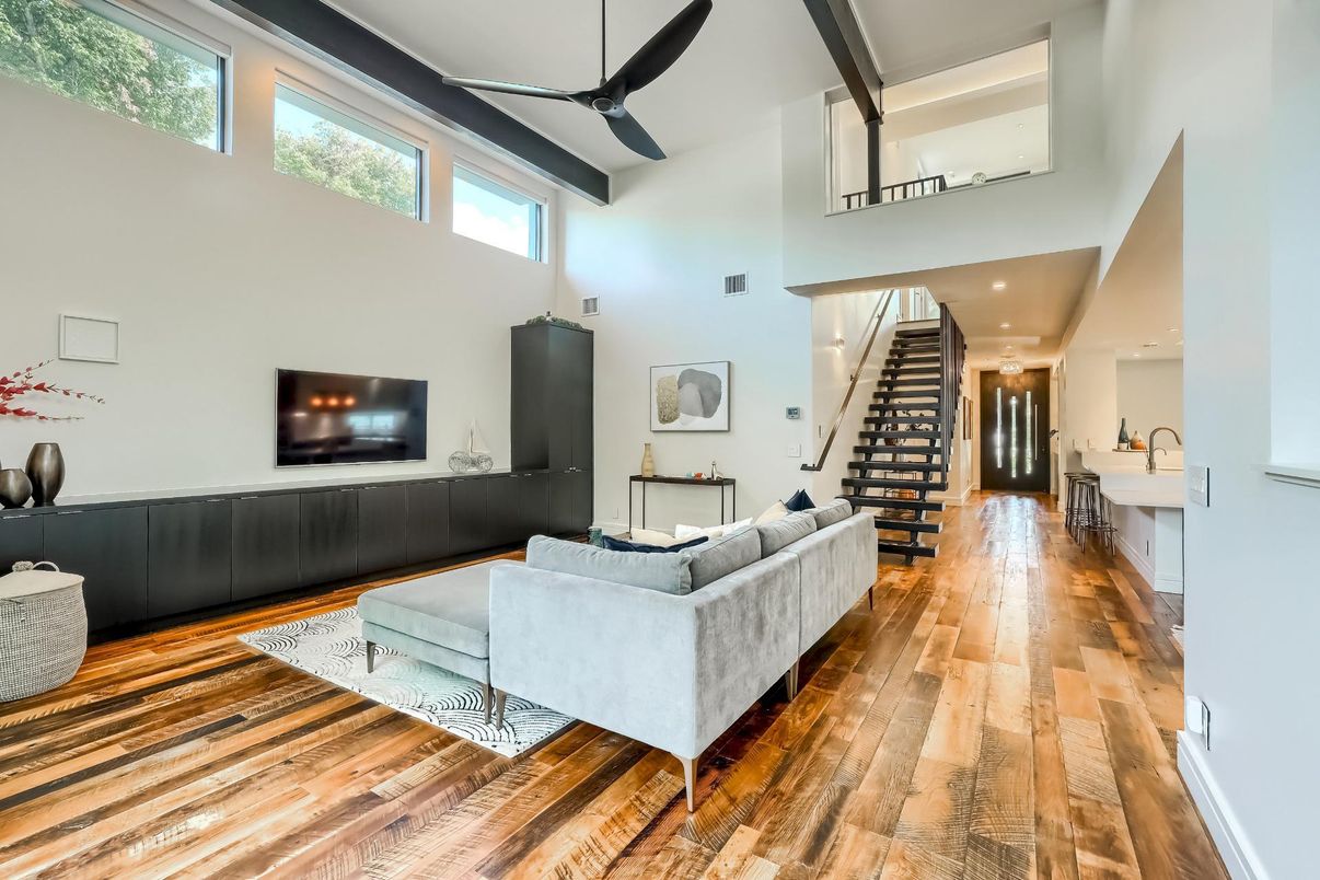 Interior, Living room, Recessed Lighting, Wood Texture Flooring