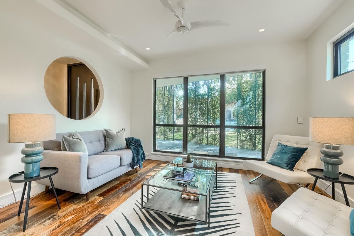 Interior, Living room, Recessed Lighting, Wood Texture Flooring