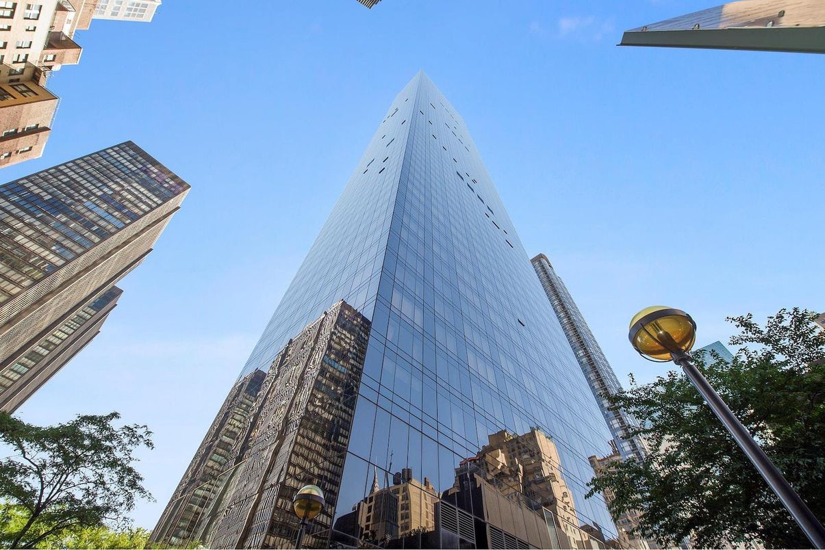 Exterior, Facade, Highrise