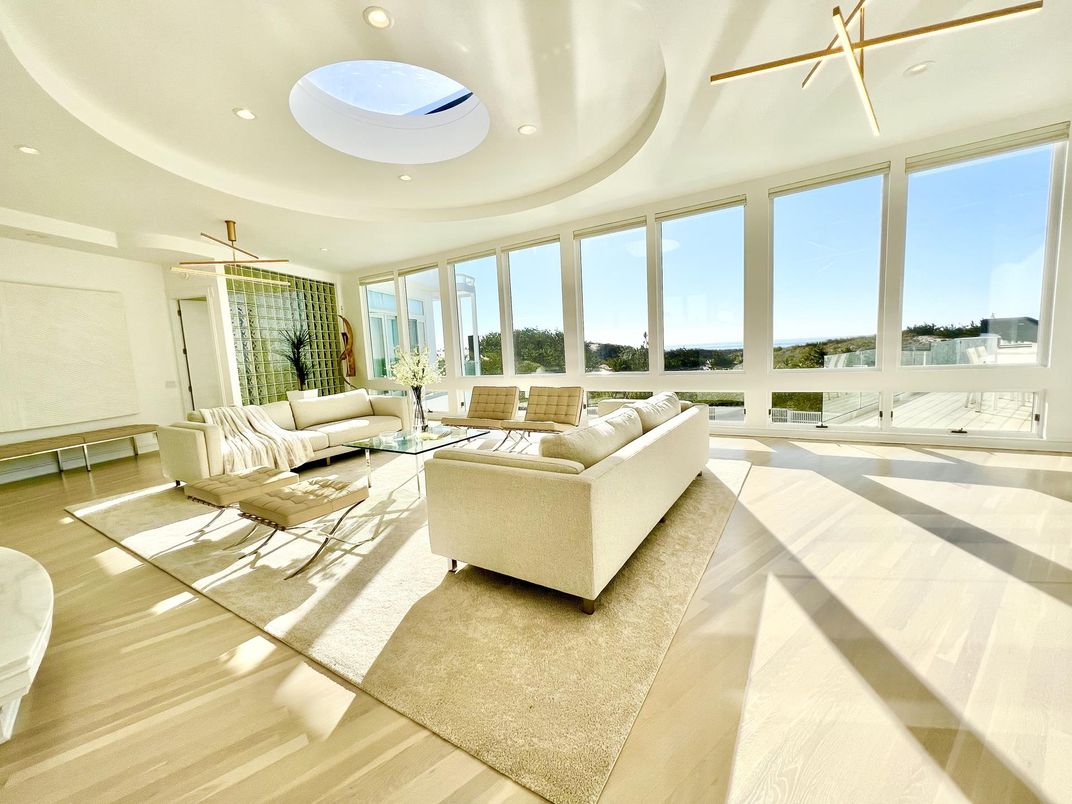 Interior, Living room, Pendant Lights, Recessed Lighting, Wood Texture Flooring