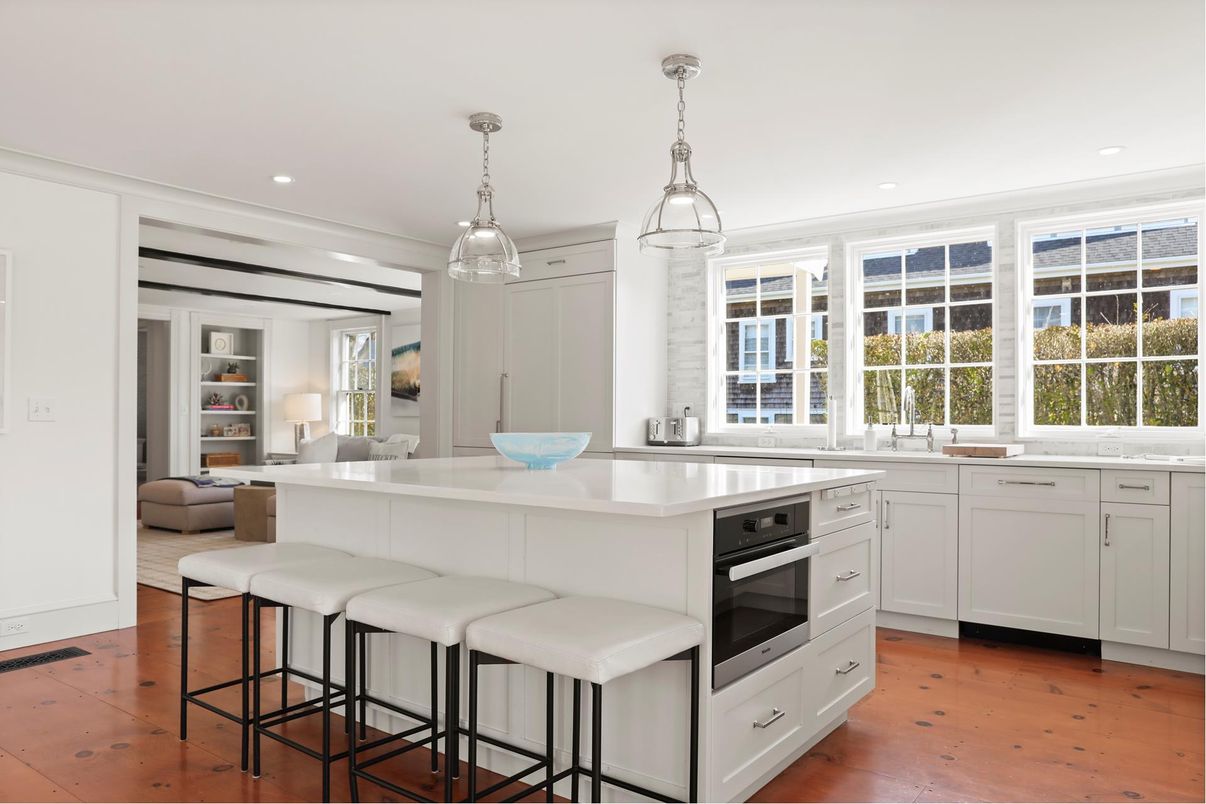 Interior, Kitchen, Living room, Pendant Lights, Recessed Lighting, Wood Texture Flooring