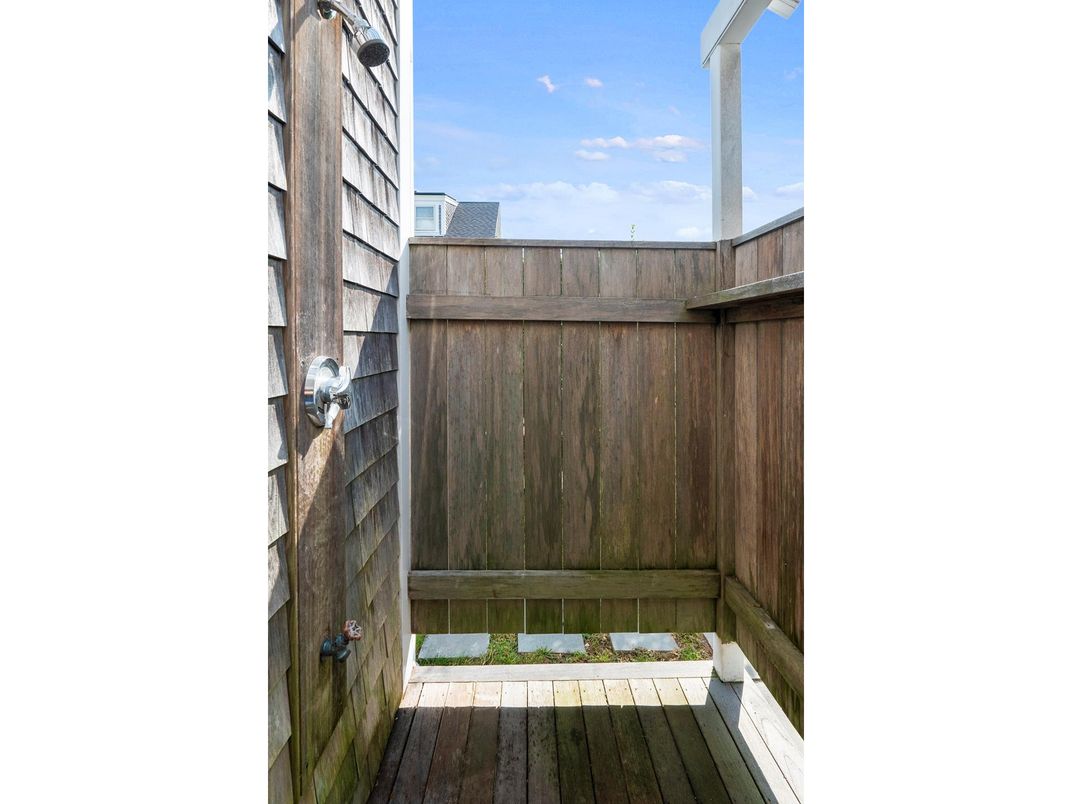 Exterior, Wood Texture Flooring