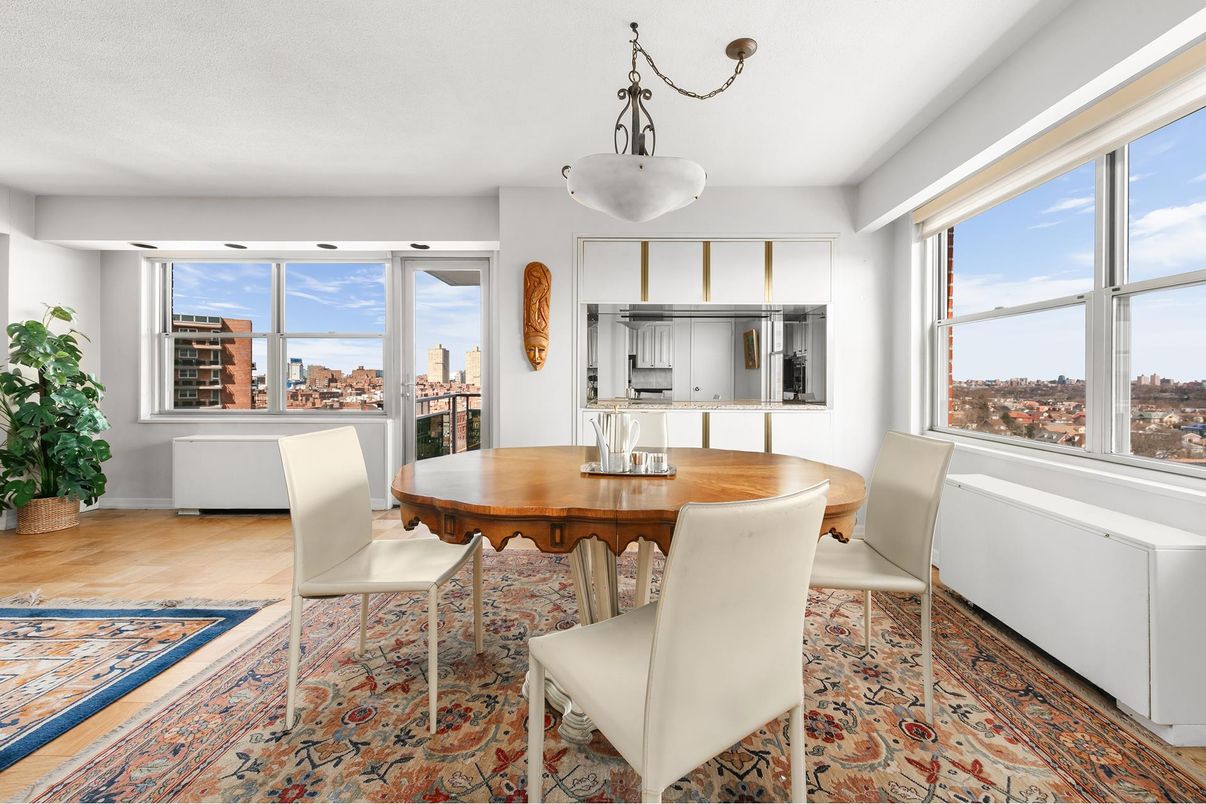 Dining room, Interior, Kitchen, Pendant Lights, Stainless Steel Appliances, Wood Texture Flooring