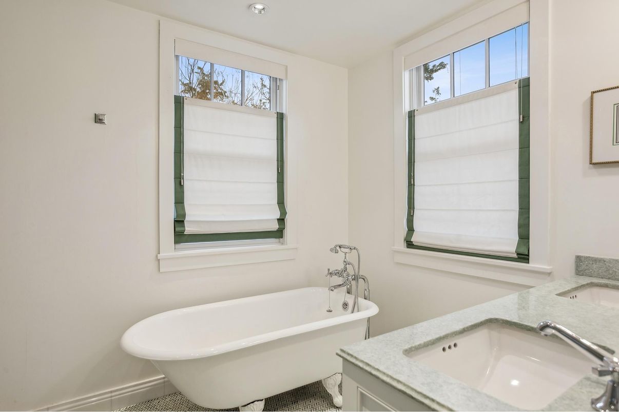 Bathroom, Free Standing Baths, Interior, Recessed Lighting