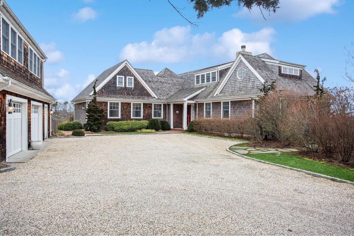 Exterior, Facade, Brick Facade, Cape Cod