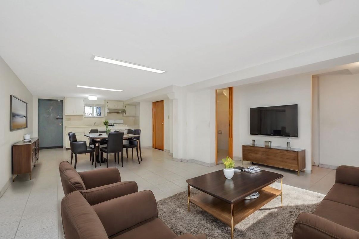 Dining room, Interior, Kitchen, Living room, Recessed Lighting