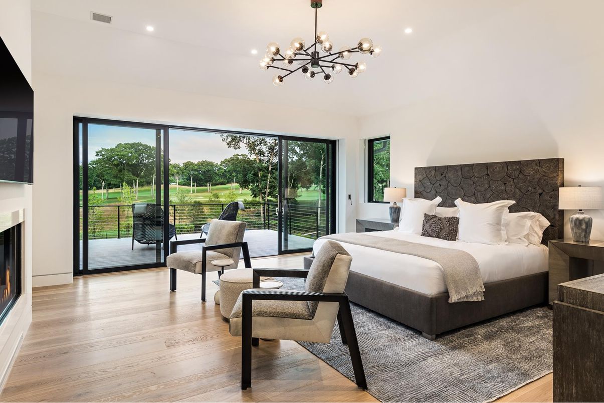 Bedroom, Fireplace, Interior, Pendant Lights, Recessed Lighting, Wood Texture Flooring