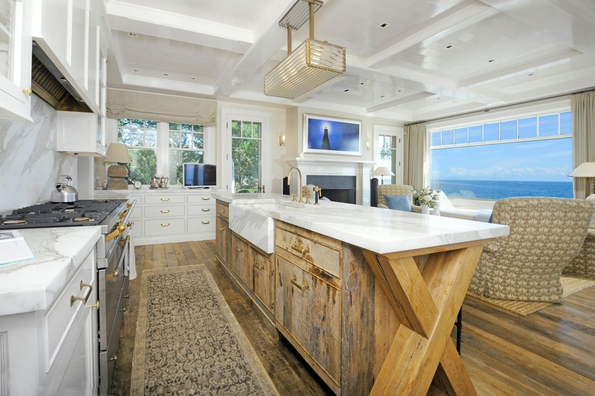Fireplace, Interior, Kitchen, Recessed Lighting, Water, Wood Texture Flooring