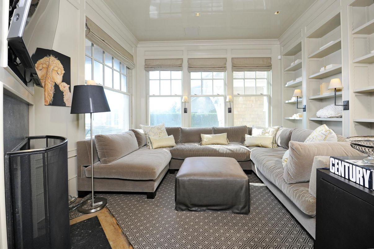 Interior, Living room, Water