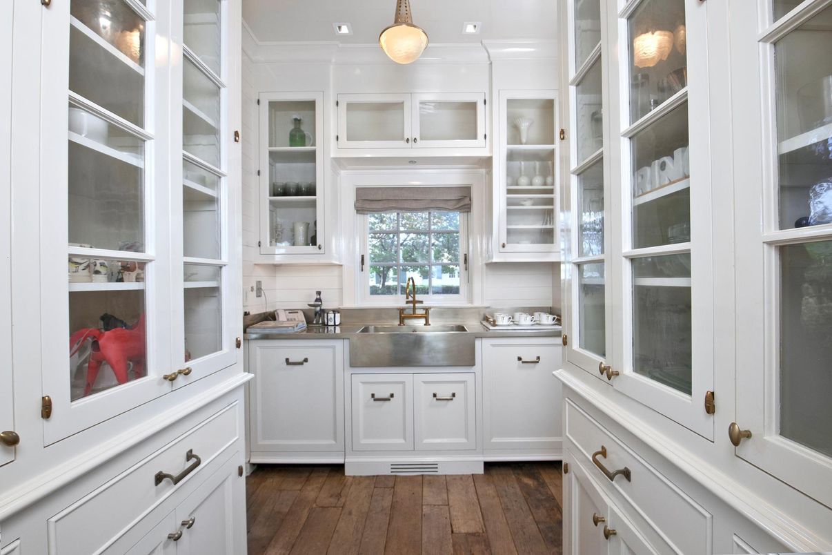 Interior, Pendant Lights, Recessed Lighting, Wood Texture Flooring