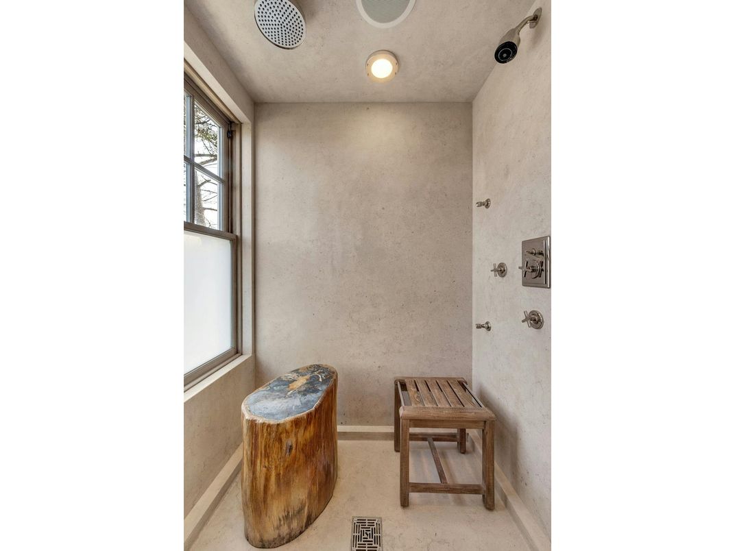 Interior, Projection Screen, Recessed Lighting