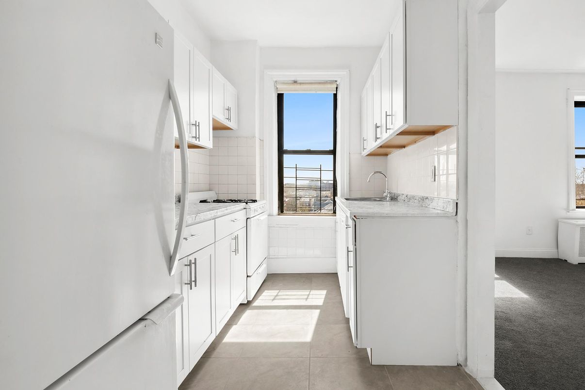 Interior, Kitchen, Tile Countertops