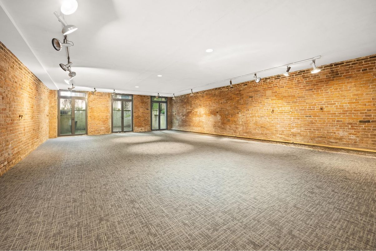 Empty room, Interior, Recessed Lighting, Stone Walls
