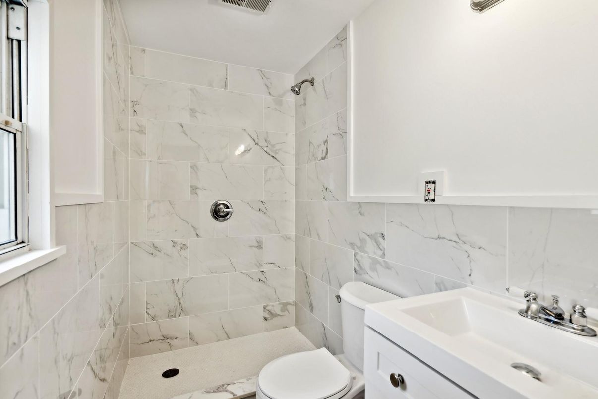 Bathroom, Interior, Marble Walls
