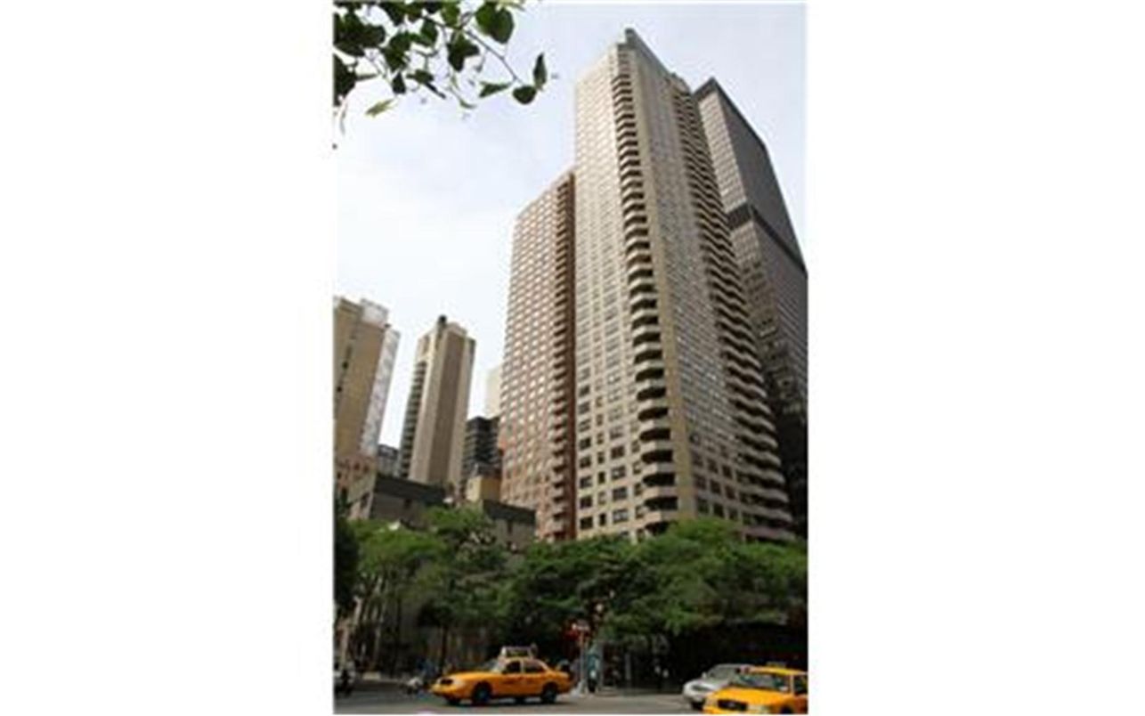 Exterior, Facade, Highrise