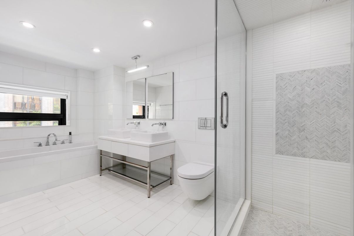 Bathroom, Interior, Recessed Lighting