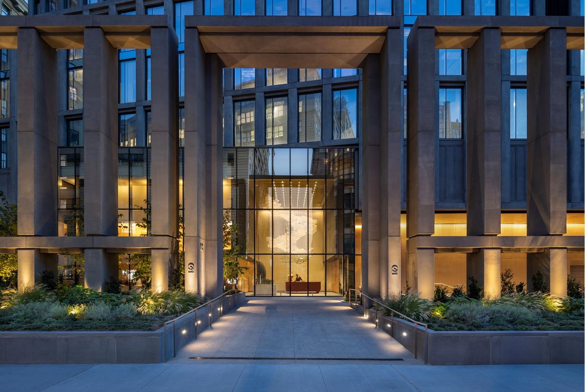Exterior, Facade, Modern