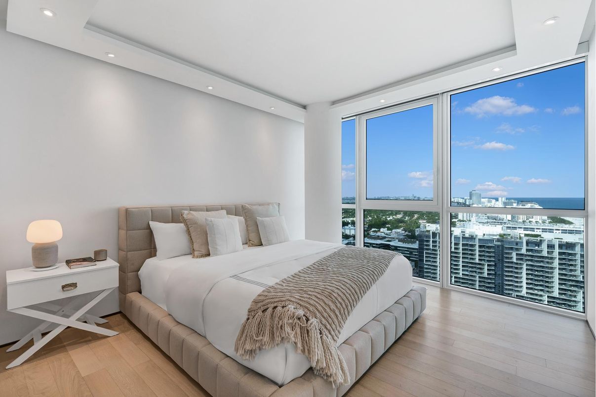 Bedroom, Interior, Recessed Lighting, Water, Wood Texture Flooring
