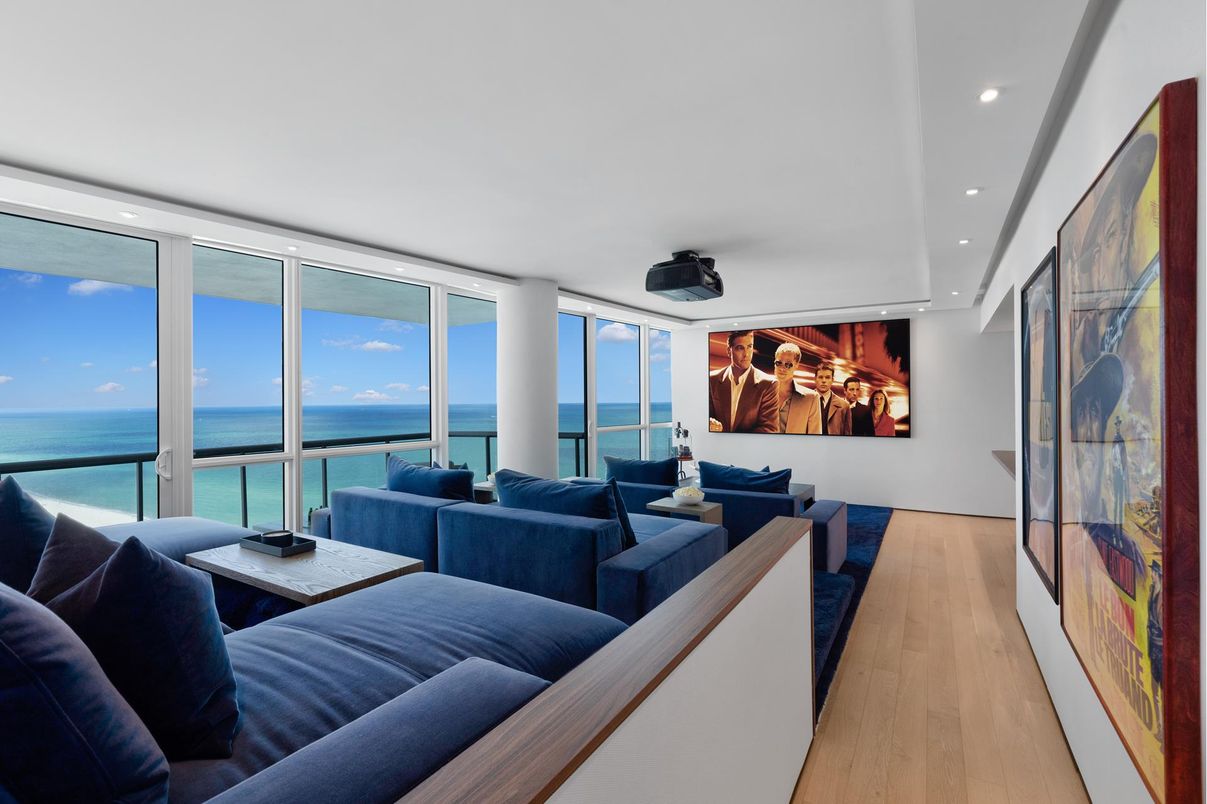 Interior, Living room, Projection Screen, Recessed Lighting, Water, Wood Texture Flooring